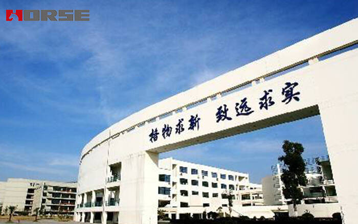 โรงเรียนอาชีพและเทคนิคในจังหวัดเจียง.jpg