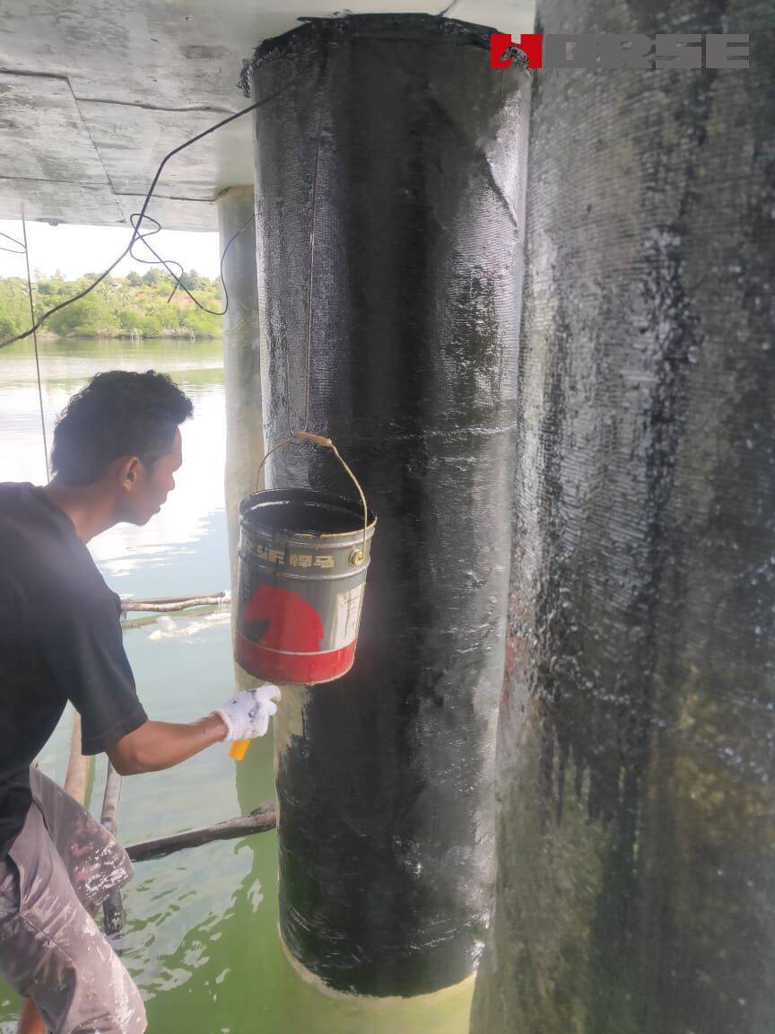 การซ่อมแซมท่าเทียบเรือด้วยแผ่นคาร์บอนไฟเบอร์