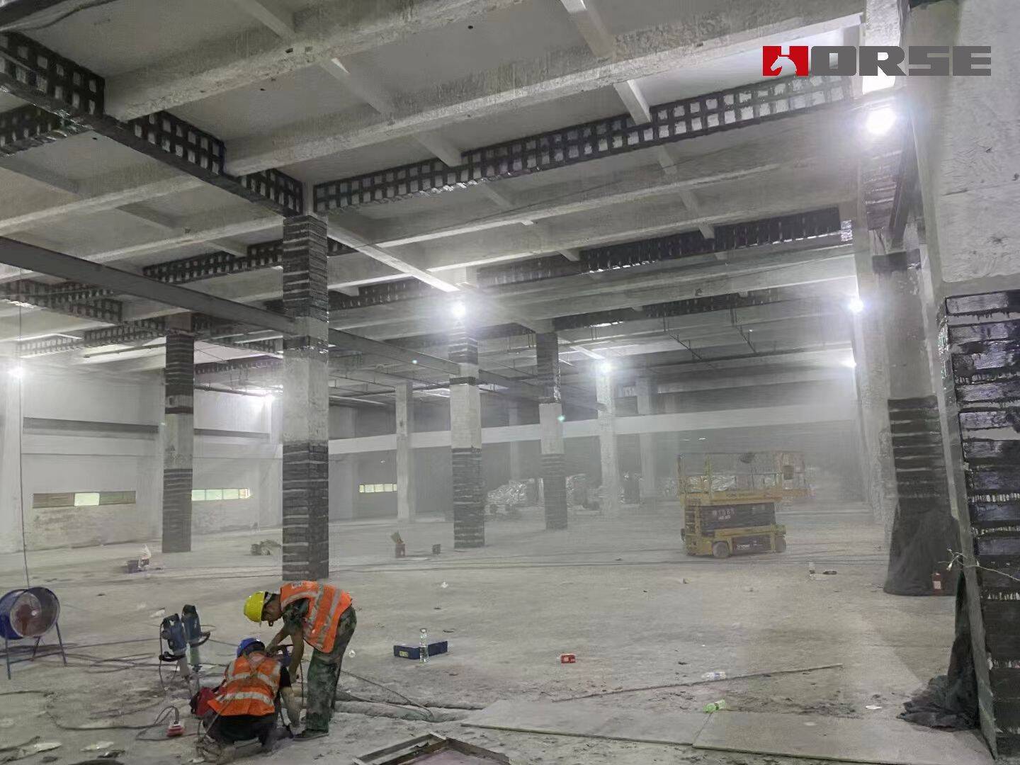 คอมโพสิตโพลีเมอร์เสริมคาร์บอนไฟเบอร์ (CFRP) เพื่อเพิ่มขีดความสามารถของคอนกรีตเสริมเหล็ก