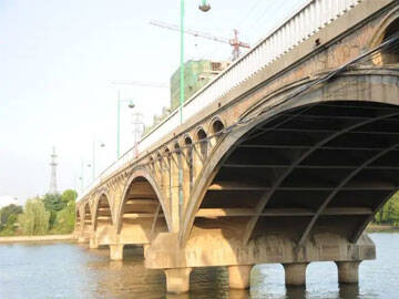 การประยุกต์ใช้แผ่นคาร์บอนไฟเบอร์ในการเสริมแรงสะพาน