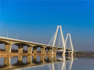 การเสริมแรงตาข่ายคาร์บอนไฟเบอร์ในโครงการบำรุงรักษาคานทีของสะพานทางหลวง