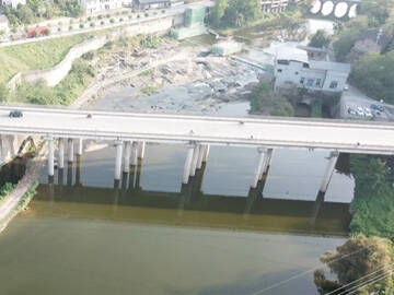 การเสริมความแข็งแรงสะพานด้วยระบบเสริมแรง CFRP แบบอัดแรง